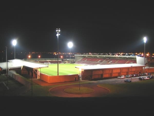 Imagen del estadio Sixfields Stadium