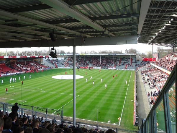 Imagen del estadio LEAG Energie Stadion