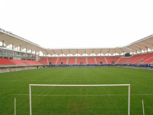 Imagen del estadio Estadio Bicentenario Municipal Nelson Oyarzún